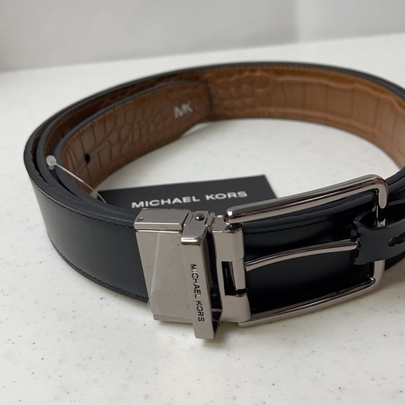 Michael Kors Reversible Embossed Leather Belt - Picture 6 of 10